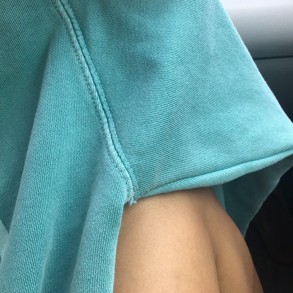 sweatshirt - Picture 3 of 4